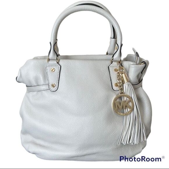 New Michael Kors Megan Large Vanilla Satchel Crossbody - Picture 16 of 16